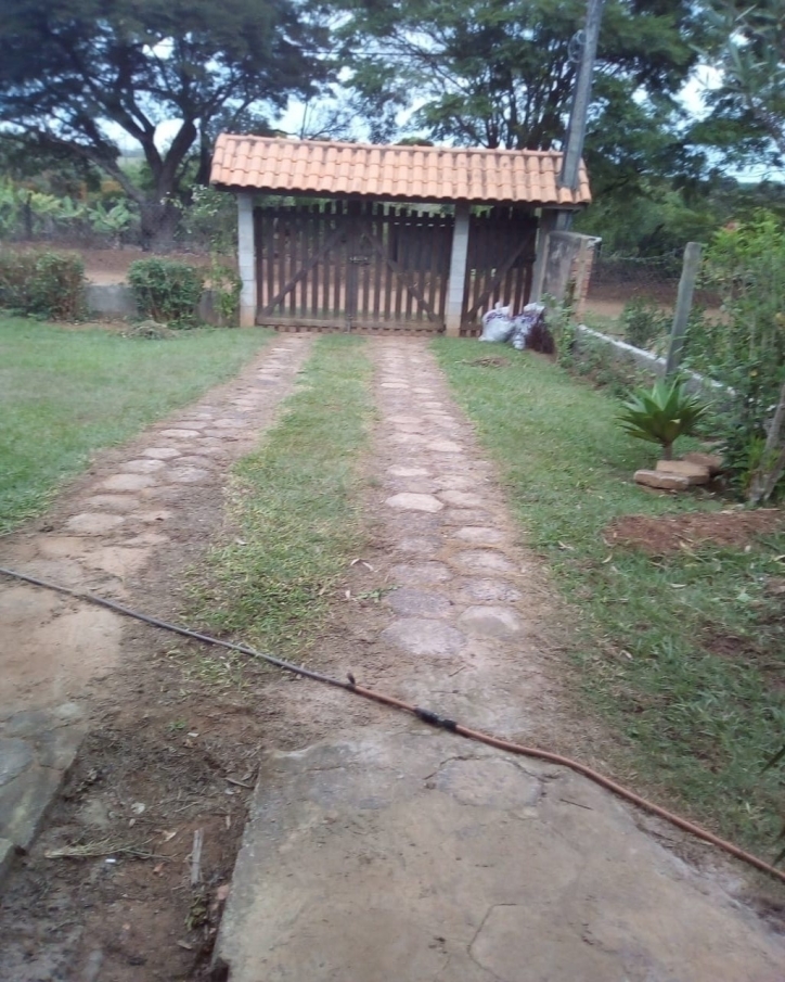 Chácara à venda com 3 quartos, 245m² - Foto 2