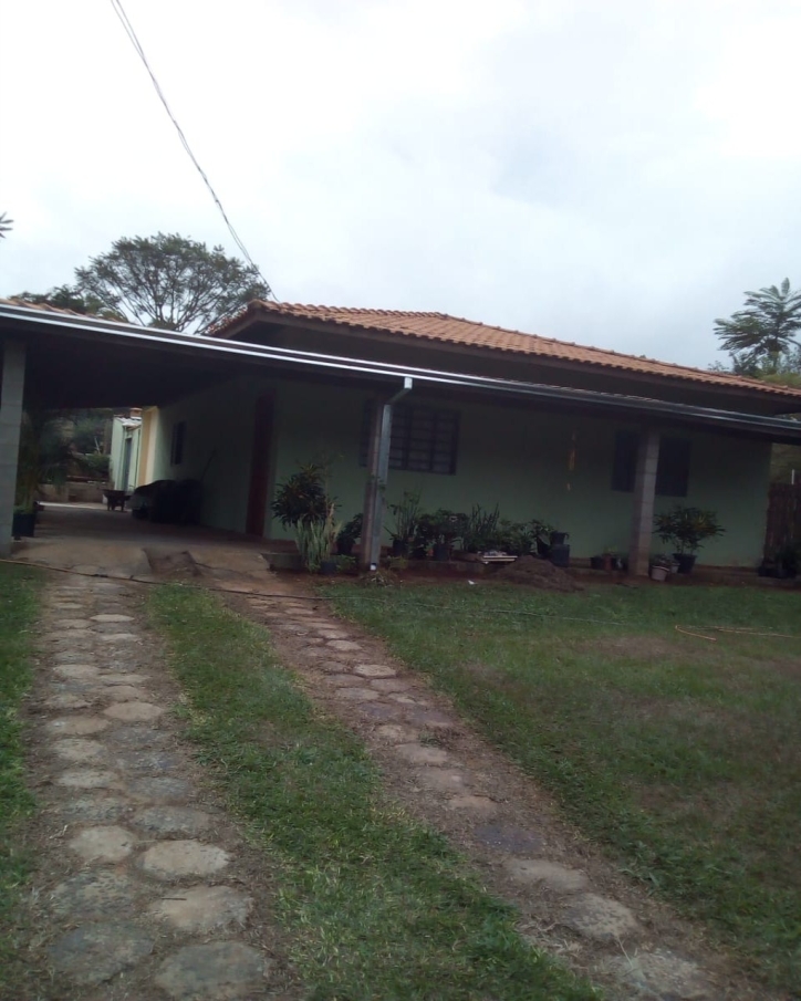 Chácara à venda com 3 quartos, 245m² - Foto 1